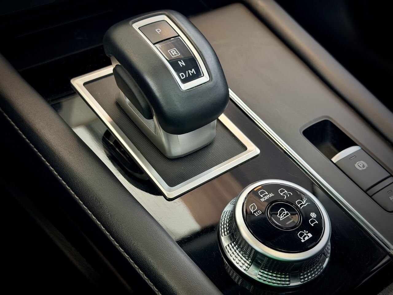 Mitsubishi Outlander 2024 Bronze Notre-Dame-des-Prairies - photo #24