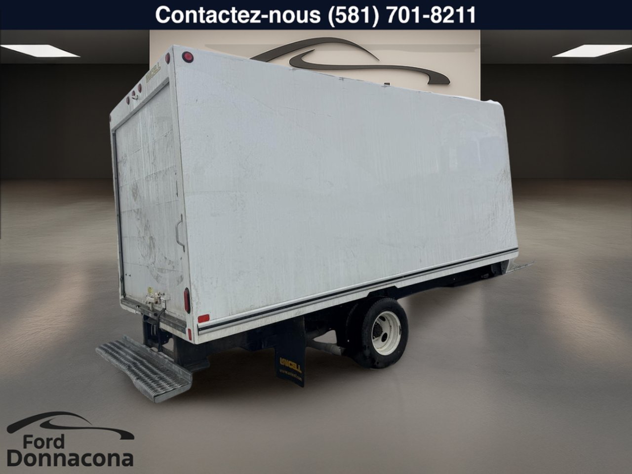 2023 Ford E-450 White  - photo #8