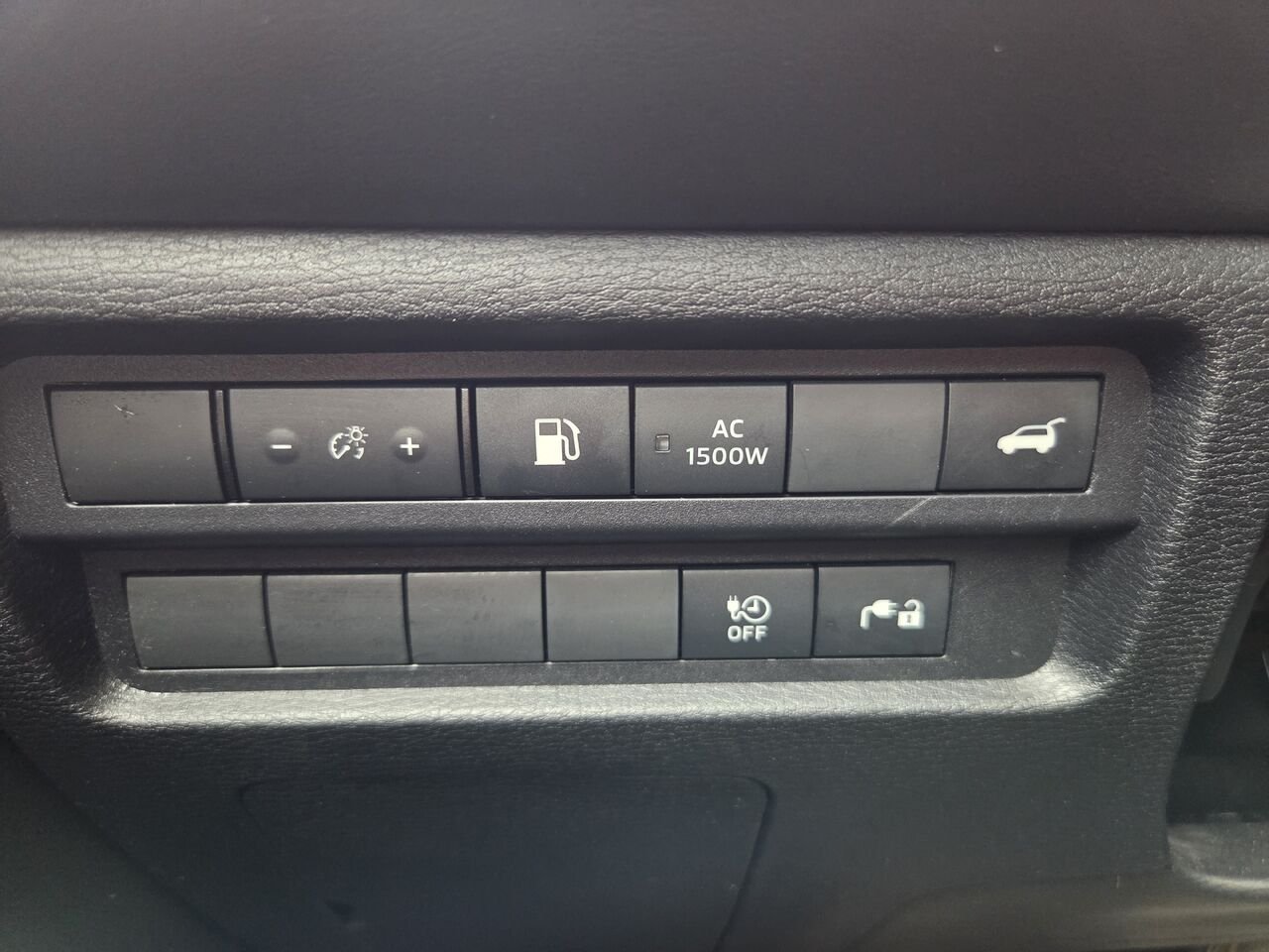 2023 MITSUBISHI Outlander Plug-In Hybrid Red Mont-Laurier - photo #17
