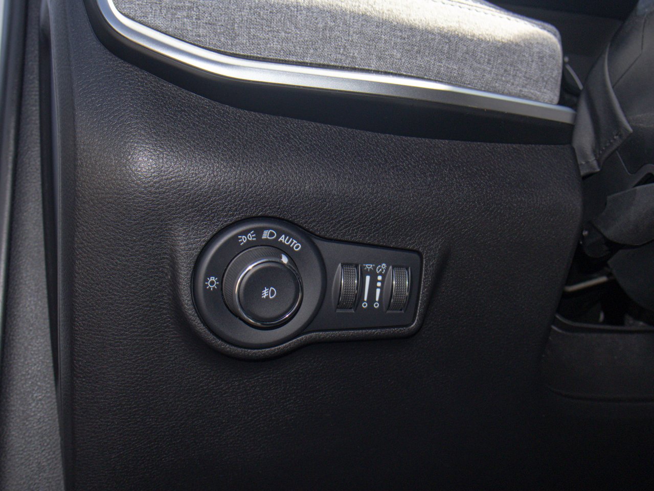 2022 Jeep Compass North 4x4 White Sherwood Park - photo #20