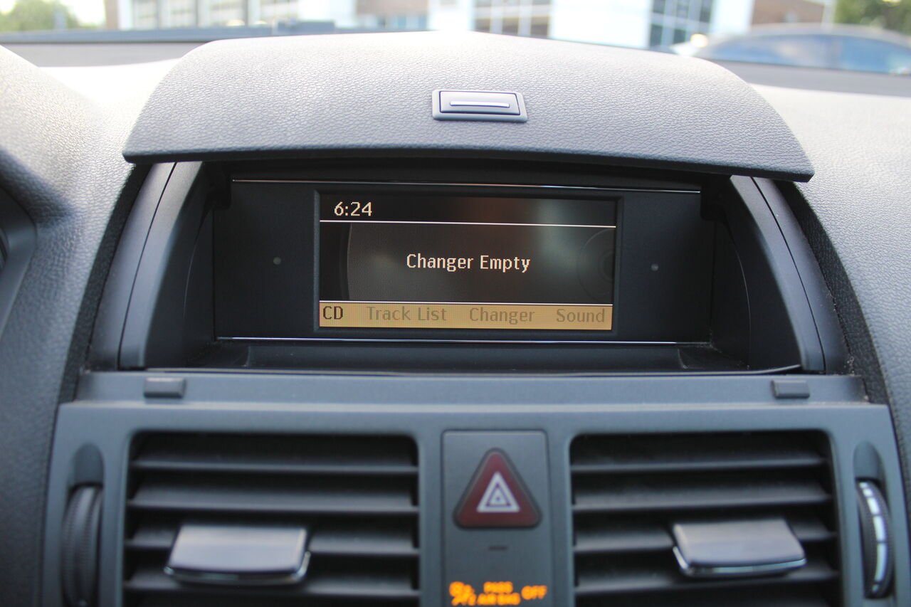 2011 Mercedes-Benz Classe-C VIN: WDDGF8BB4BA505424 Grey Sainte-Rose - photo #18