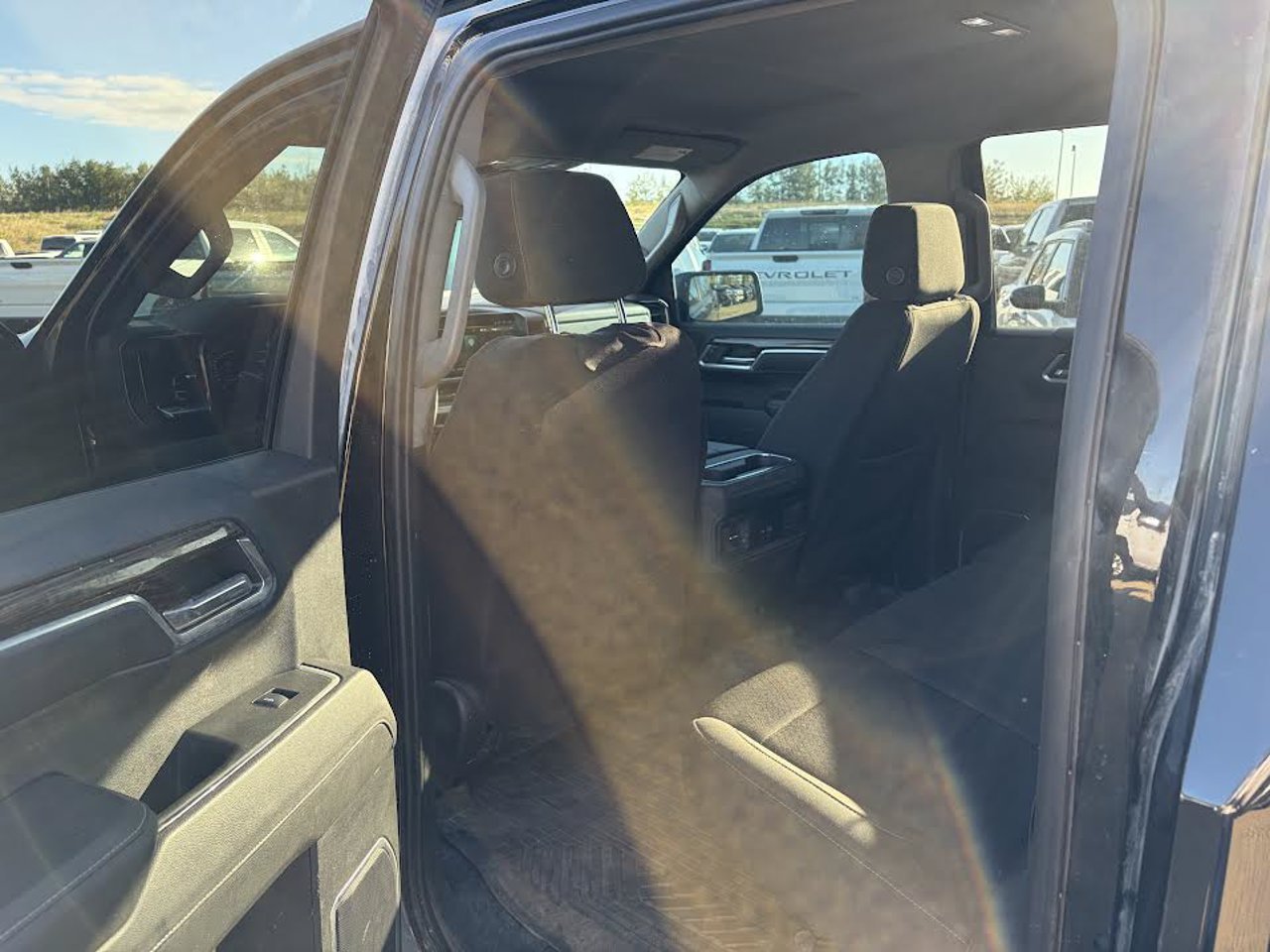 2022 Chevrolet Silverado 1500 4WD Crew Cab 147 RST Black Sherwood Park - photo #5
