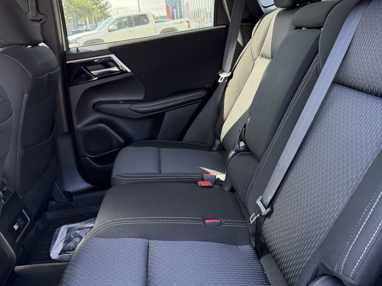 Mitsubishi Outlander PHEV SE S-AWC 2025 Argent Châteauguay - photo #12