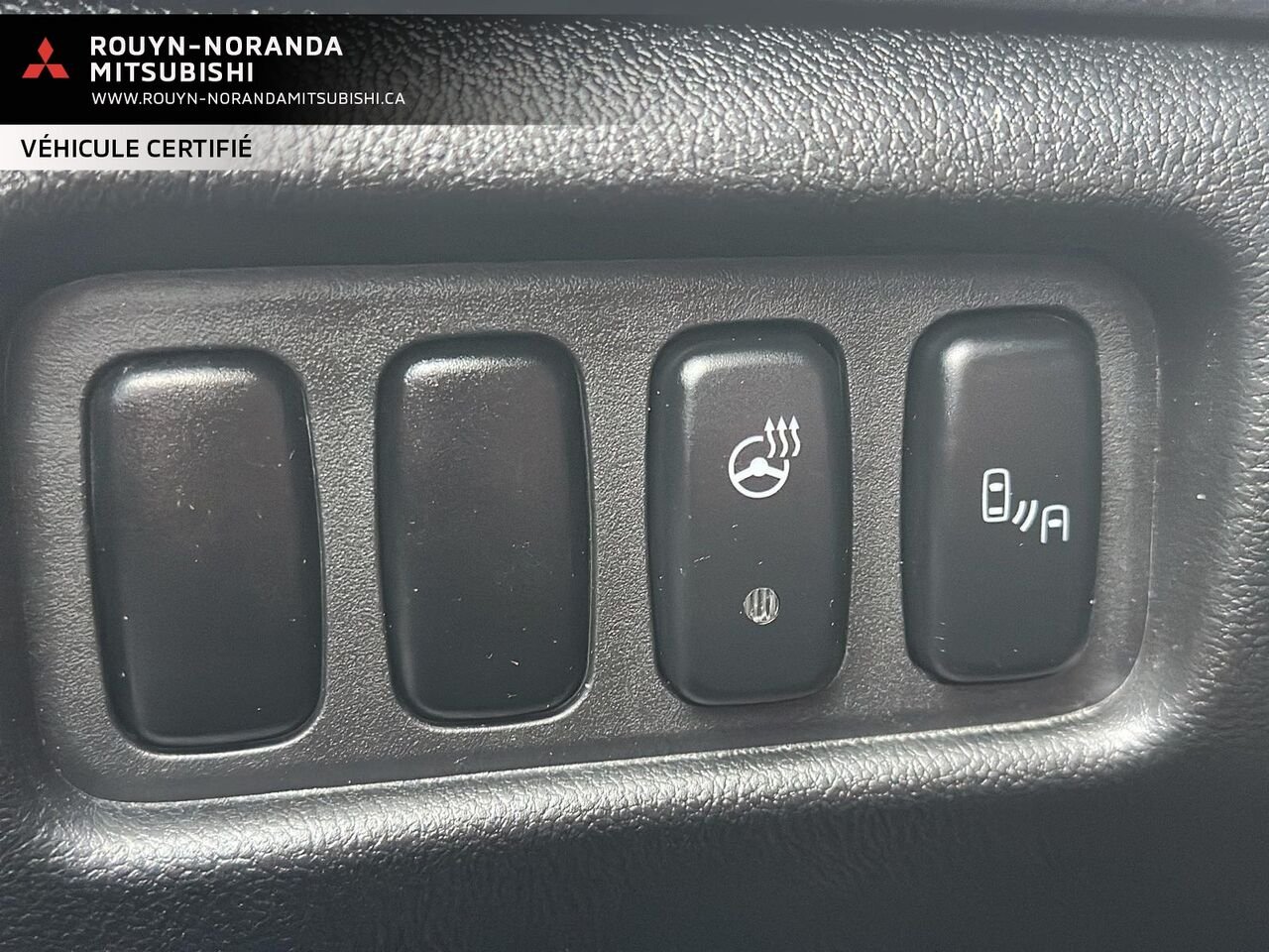 Mitsubishi RVR SEL AWC 2023 Noir Rouyn-Noranda - photo #20