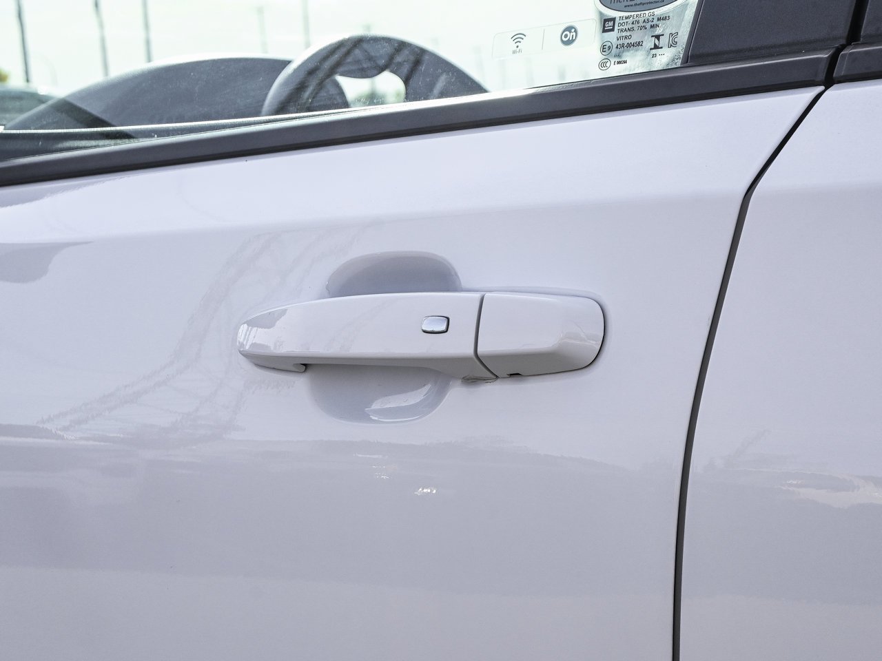 2024 GMC Terrain AWD 4dr SLE White Sherwood Park - photo #7