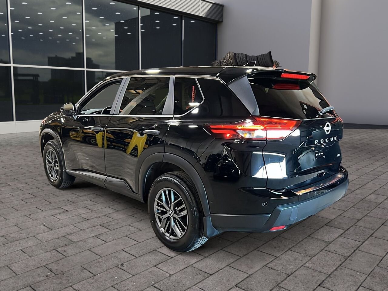 2024 Nissan ROGUE S TRACTION INTEGRALE Black Québec - photo #3