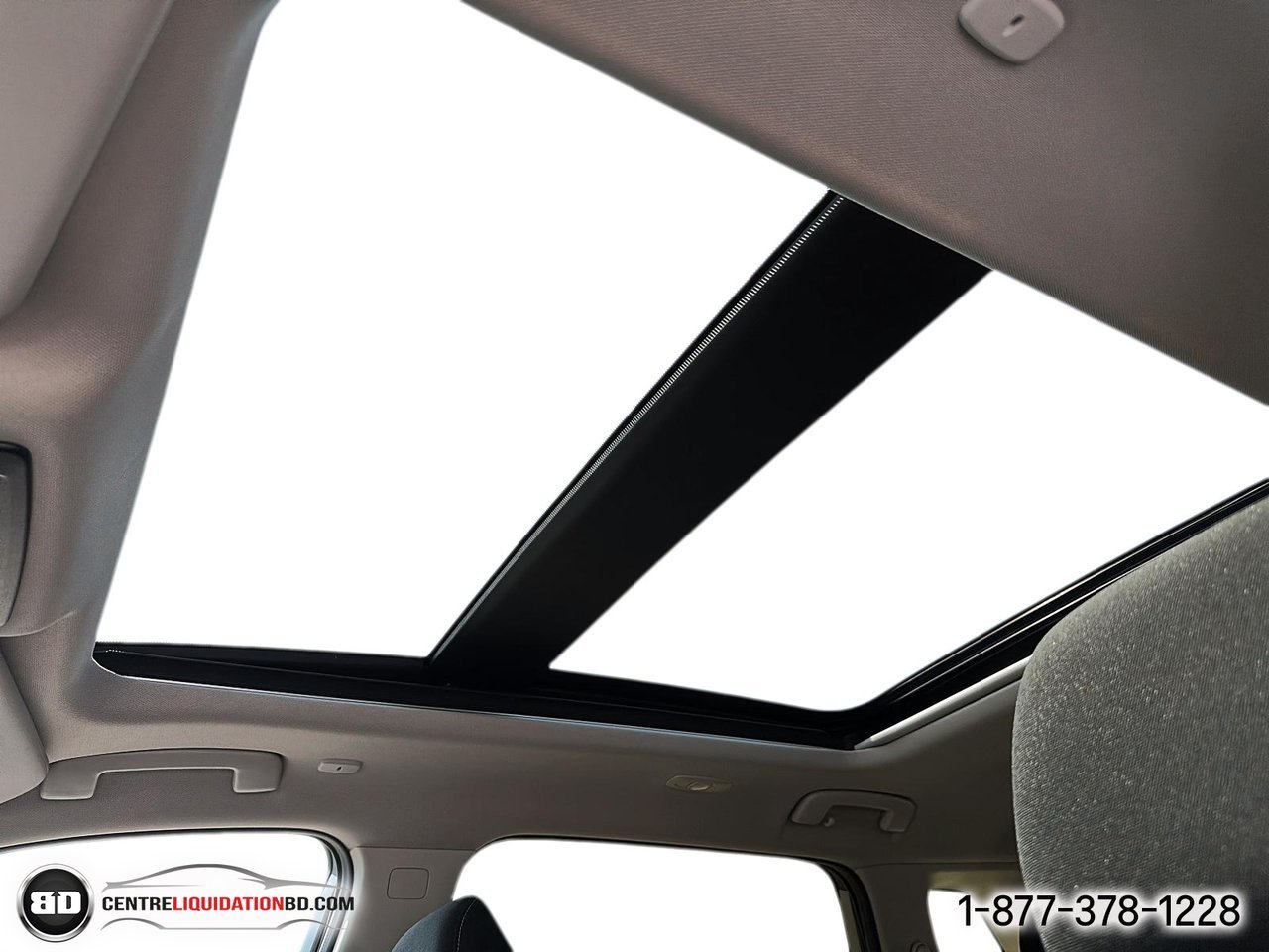 Nissan Rogue SV TI avec ensemble toit ouvrant | A8714 2024 Argent Granby - photo #22