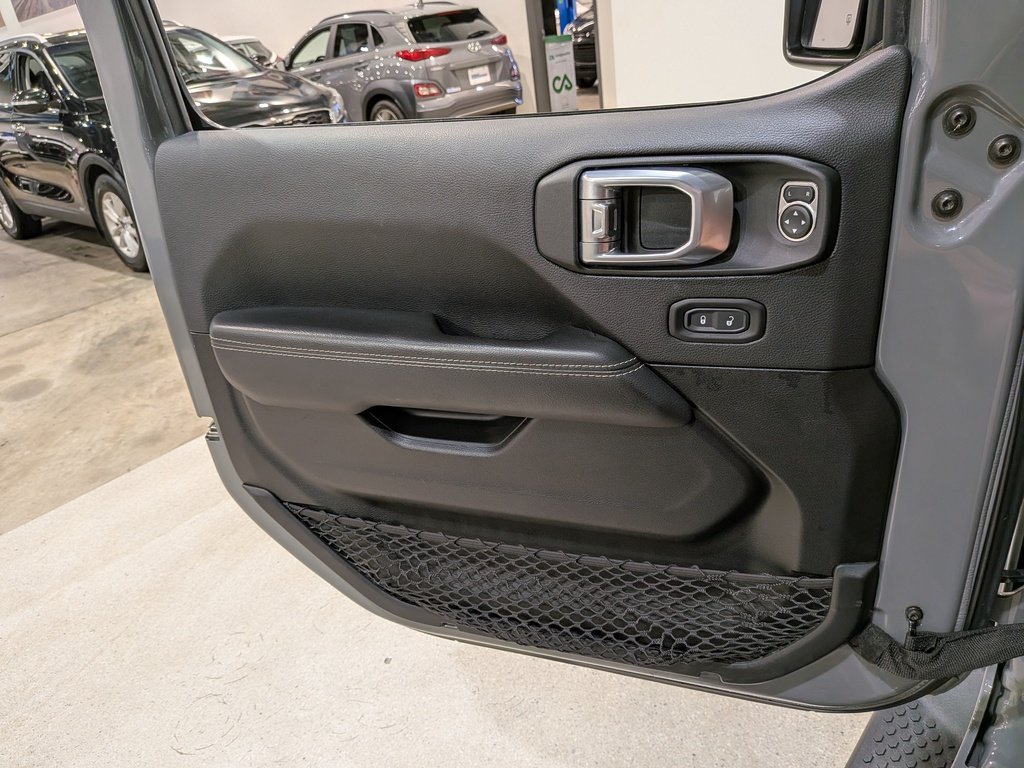 2021 Jeep Wrangler 4xe Unlimited Sahara 4x4 Grey Val-David - photo #31
