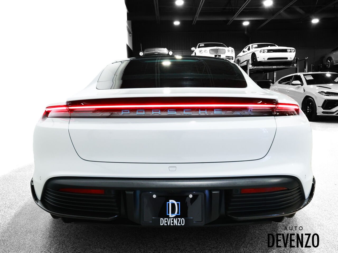 Porsche Taycan 2023 Blanc Saint-Eustache - photo #3