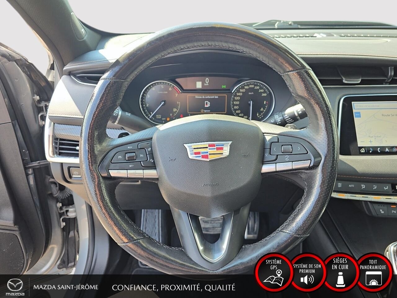 2023 Cadillac XT4 Sport | TOIT PANORAMIQUE | CUIR | AWD | SIÈGES AVANT ET ARRIÈRE CHAUFFANTS Grey Saint-Jérôme - photo #12