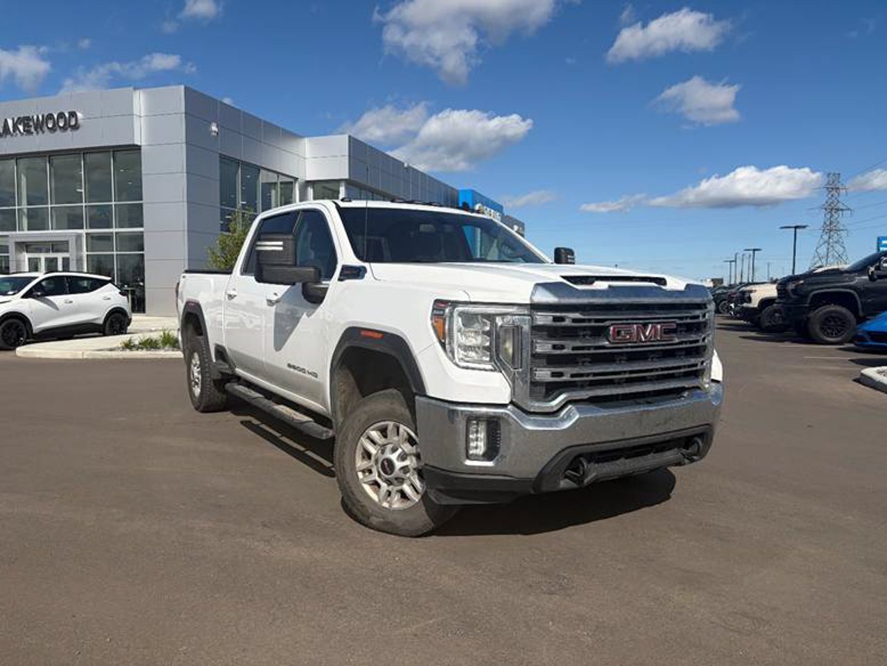 2023 GMC Sierra 2500HD 4WD Crew Cab 159 SLE White Sherwood Park - photo #1