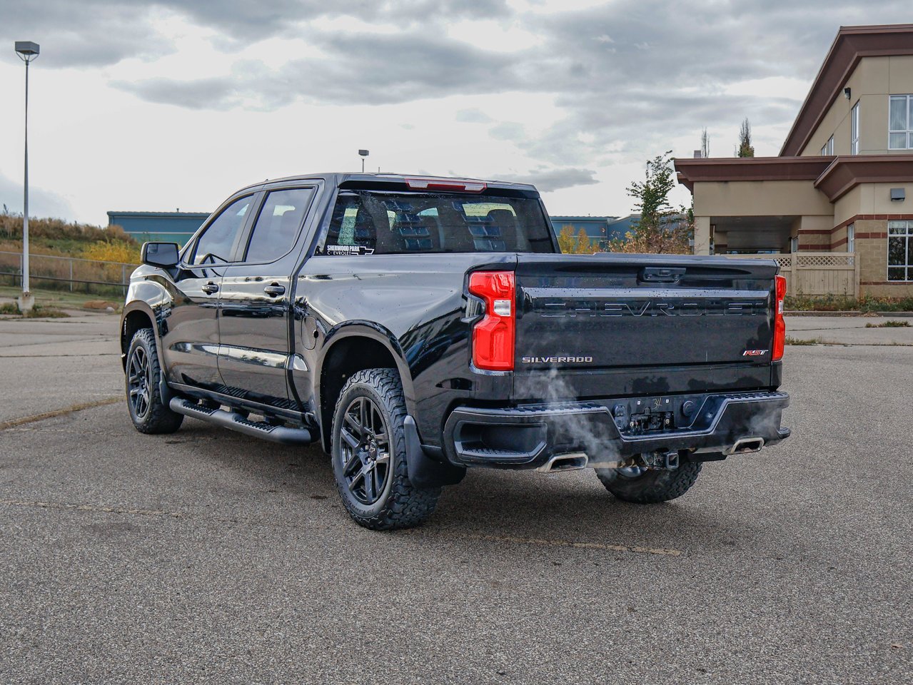 2022 Chevrolet Silverado 1500 4WD Crew Cab 147 RST Black Sherwood Park - photo #10