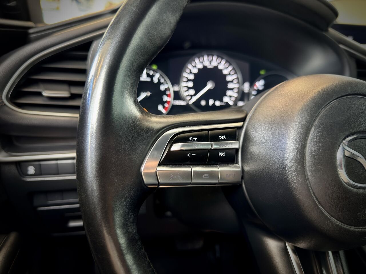 2022 Mazda Mazda3 Sport White Notre-Dame-des-Prairies - photo #23