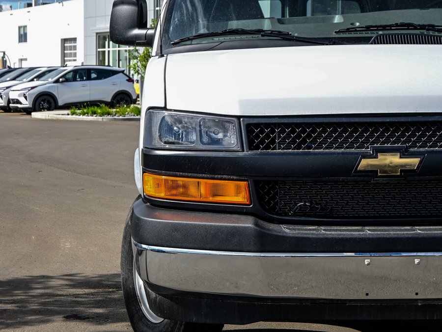 2025 Chevrolet Express Cargo Van WT 6.6L | Bucket Seats White