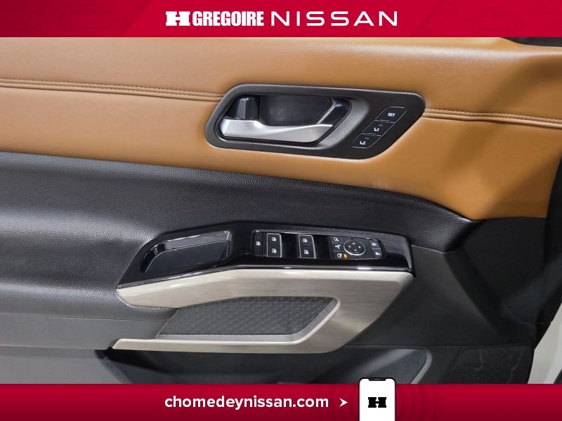 Nissan Pathfinder 2024 Blanc Laval - photo #13