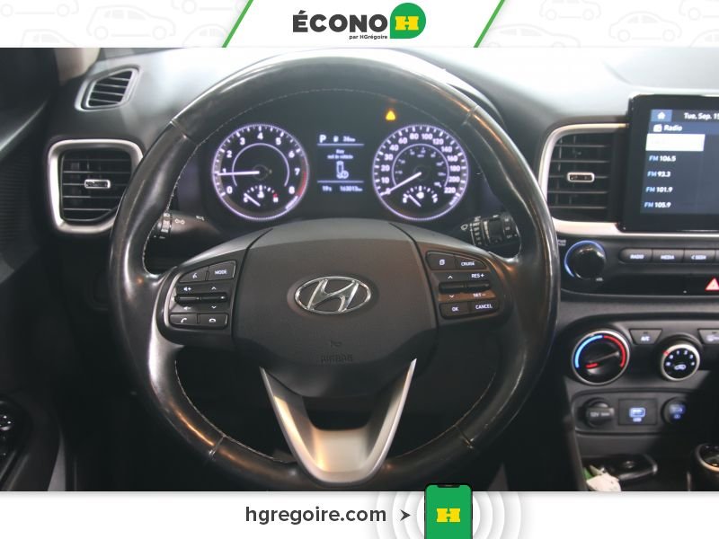 2020 Hyundai Venue Red Laval - photo #18