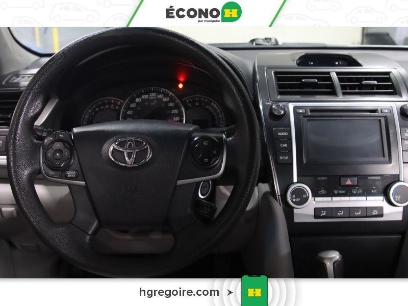 2014 Toyota Camry Grey Laval - photo #10