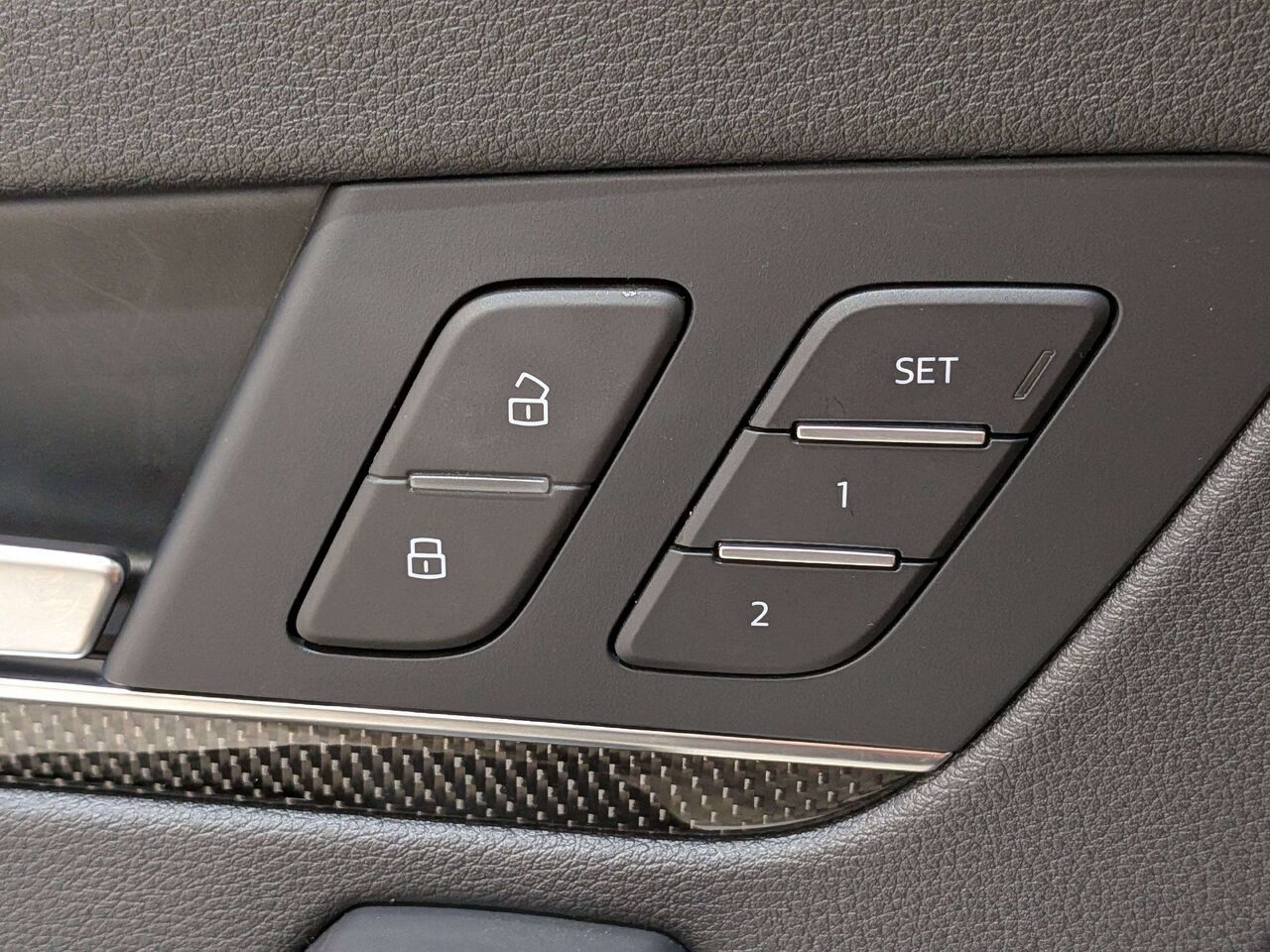 2022 Audi SQ5 Progressiv 3.0 TFSI quattro Black Val-David - photo #35
