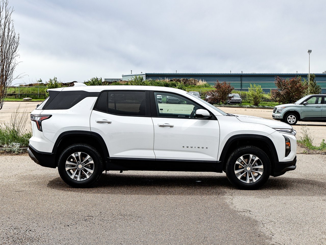 2026 Chevrolet Equinox AWD 4dr LT w/2LT White Sherwood Park - photo #14