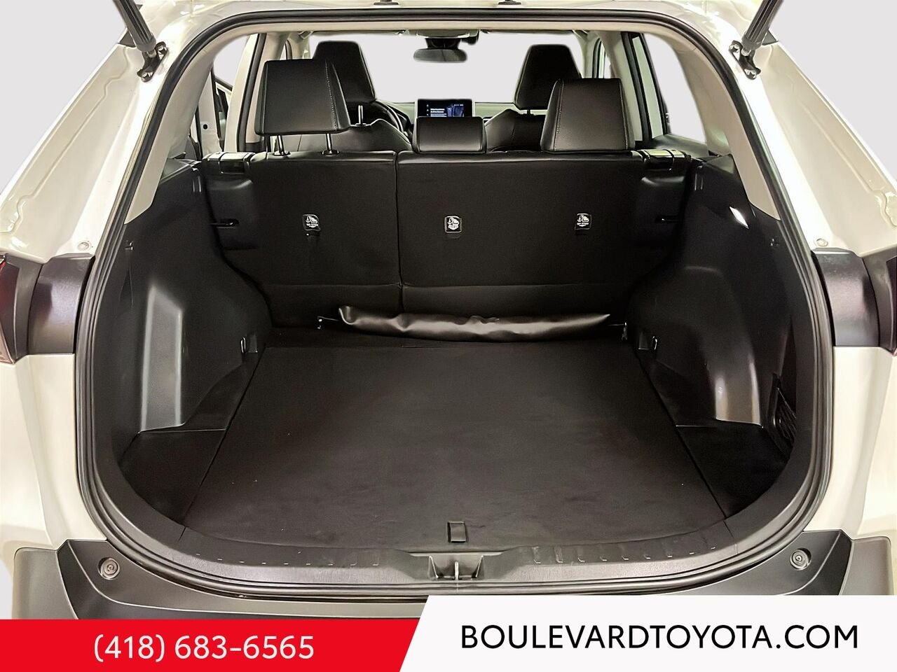 2023 Toyota RAV4 100200A-102 | XLE White Québec - photo #20