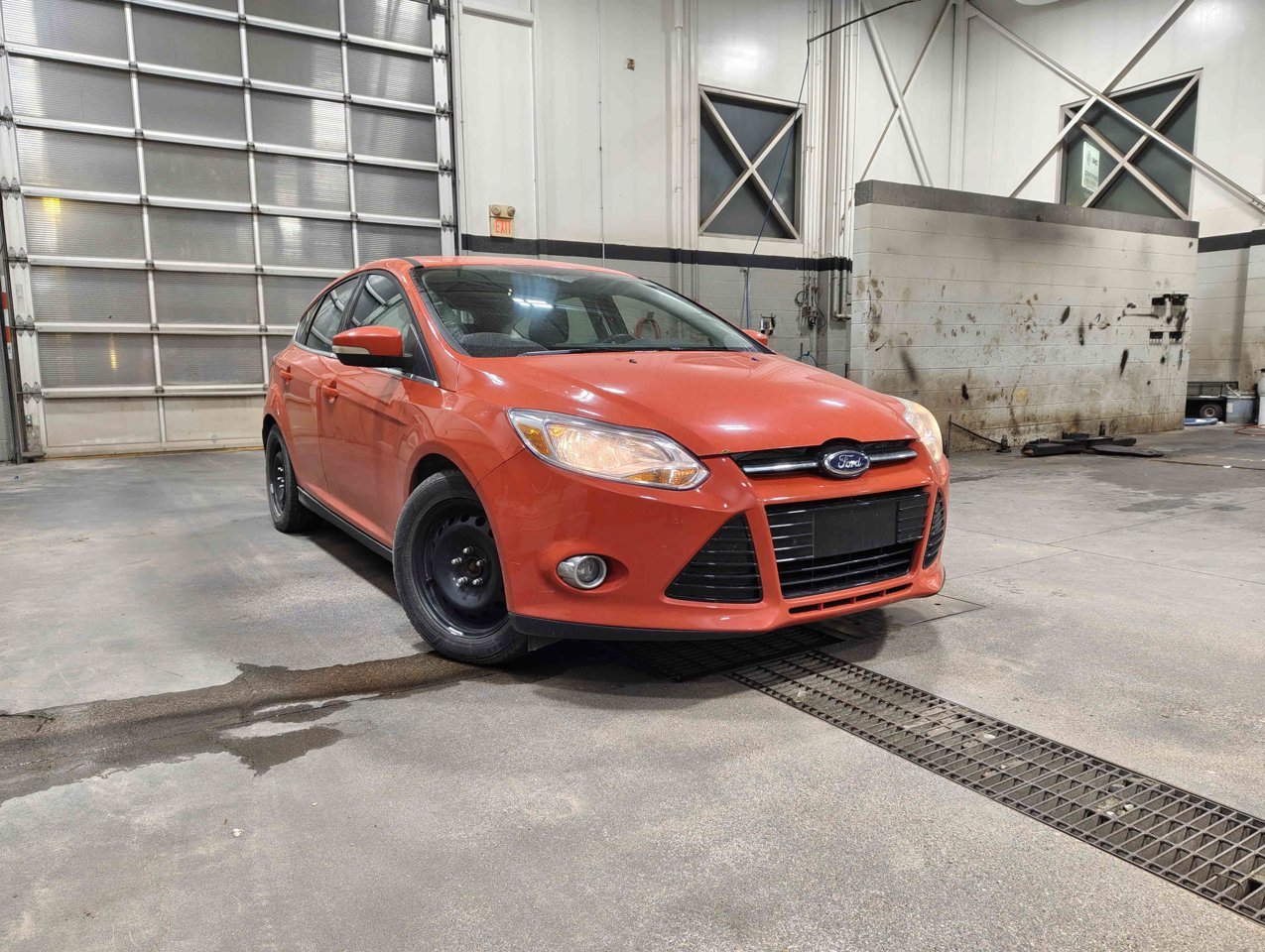 2012 Ford Focus 5dr HB SEL Red Sherwood Park - photo #1