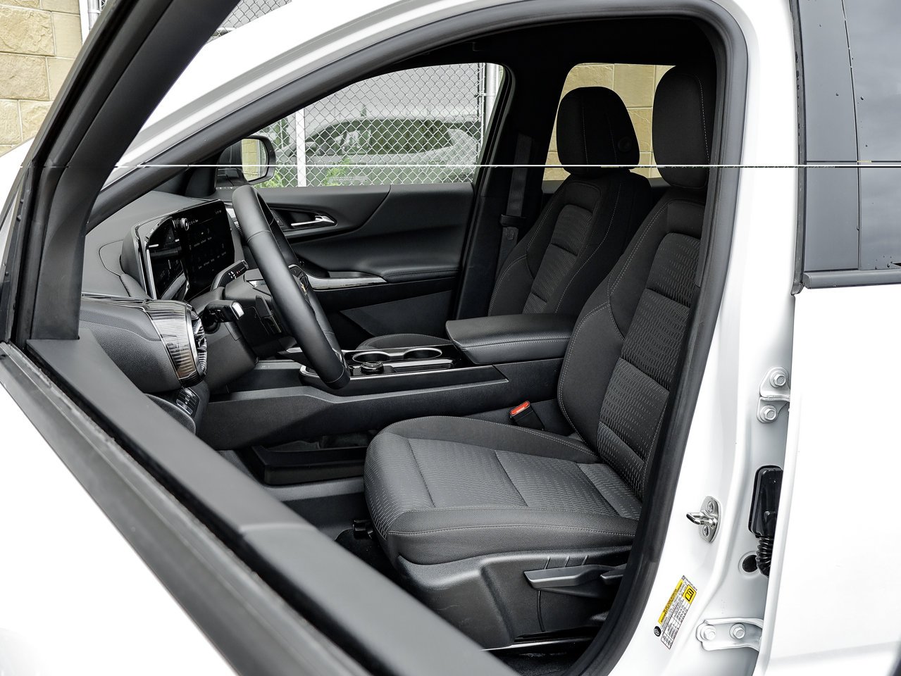 2026 Chevrolet Equinox AWD 4dr LT w/2LT White Sherwood Park - photo #15
