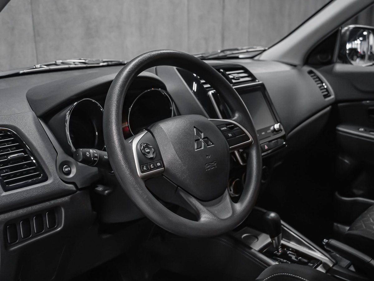 2025 Mitsubishi RVR ES Grey Montreal - photo #7