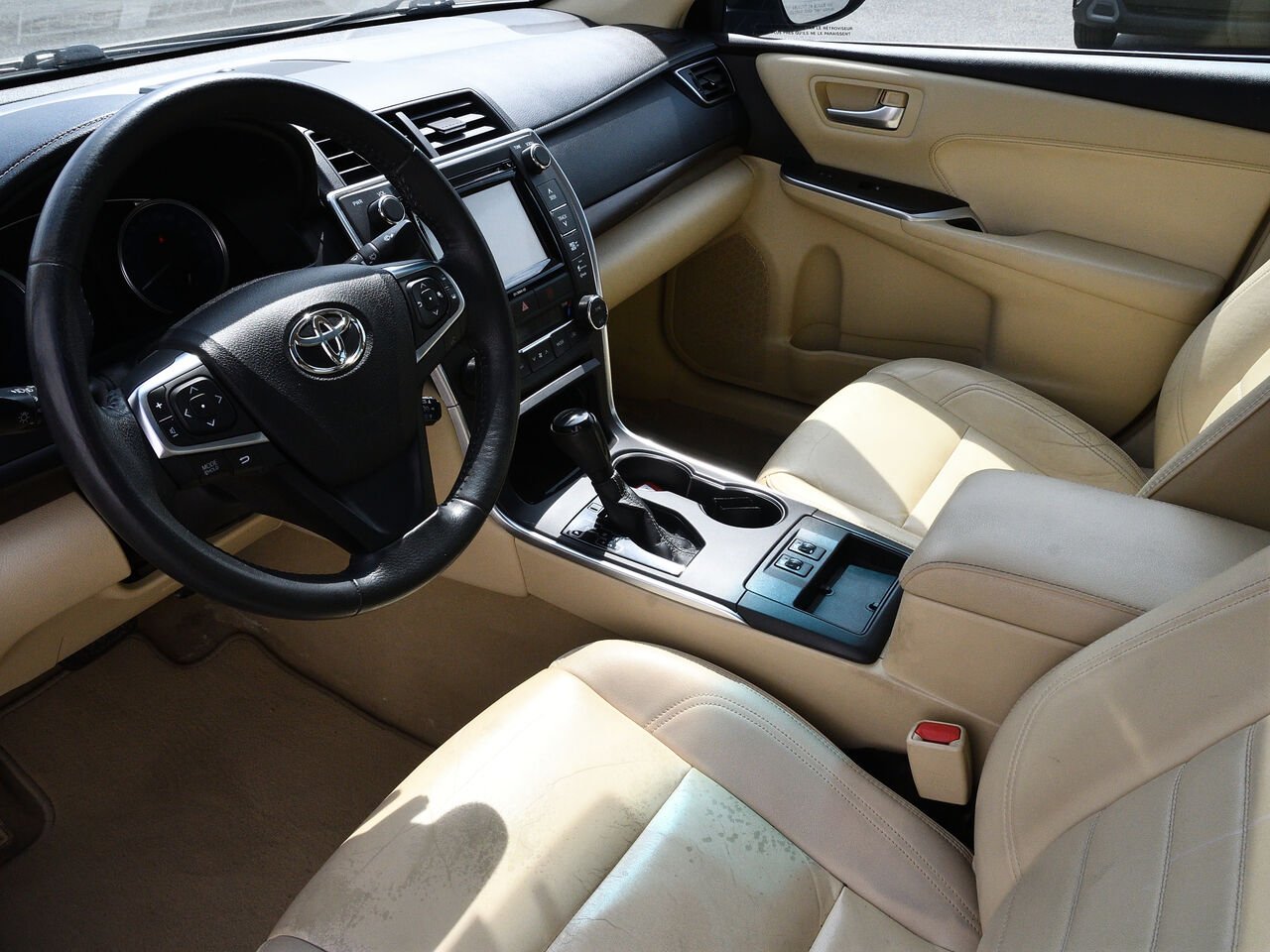 2017 Toyota Camry Berline, XLE Beige Saint-Hyacinthe - photo #26