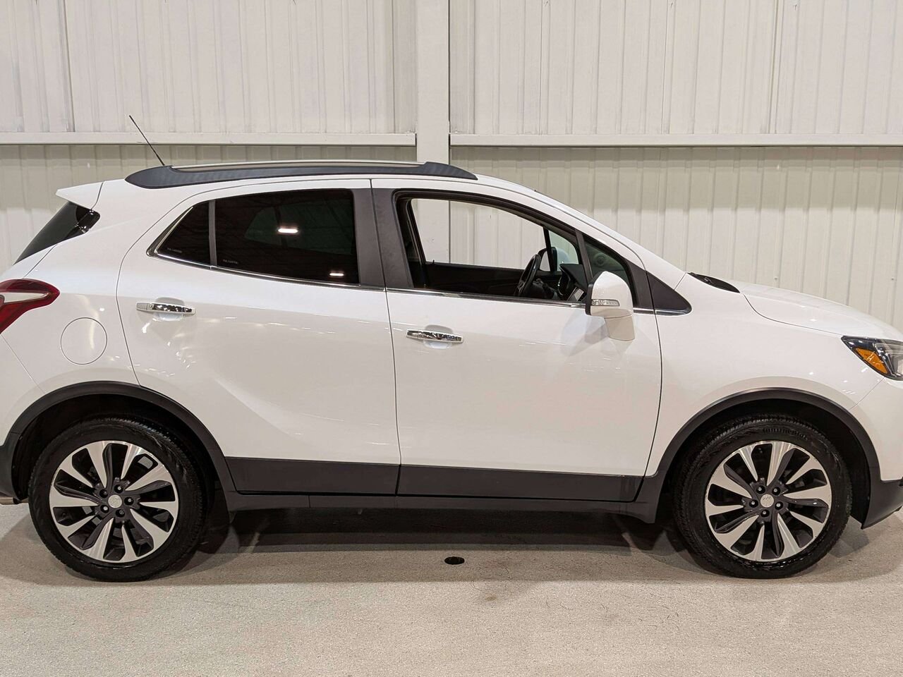 2018 Buick Encore FWD 4dr Essence White Val-David - photo #7