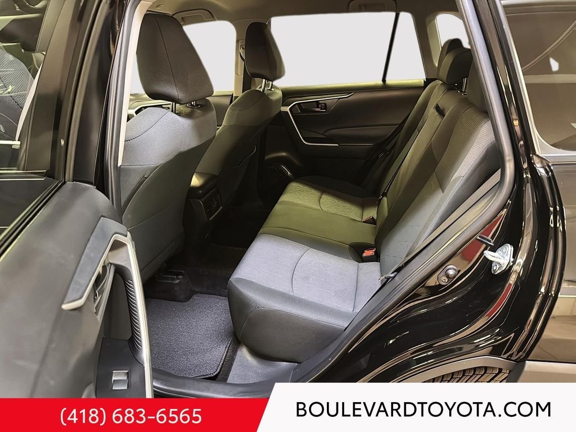 Toyota RAV4 531713-108 | LE 2024 Noir Québec - photo #19