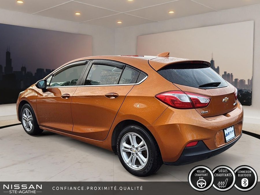 Chevrolet Cruze LT TURBO À HAYON | BAS KILOMÉTRAGE | SIÈGES CHAUFFANTS | CAMÉRA DE RECUL 2017 Orange