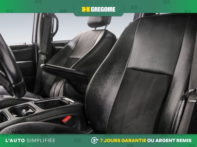 2020 Dodge GR Caravan Blue Laval - photo #13