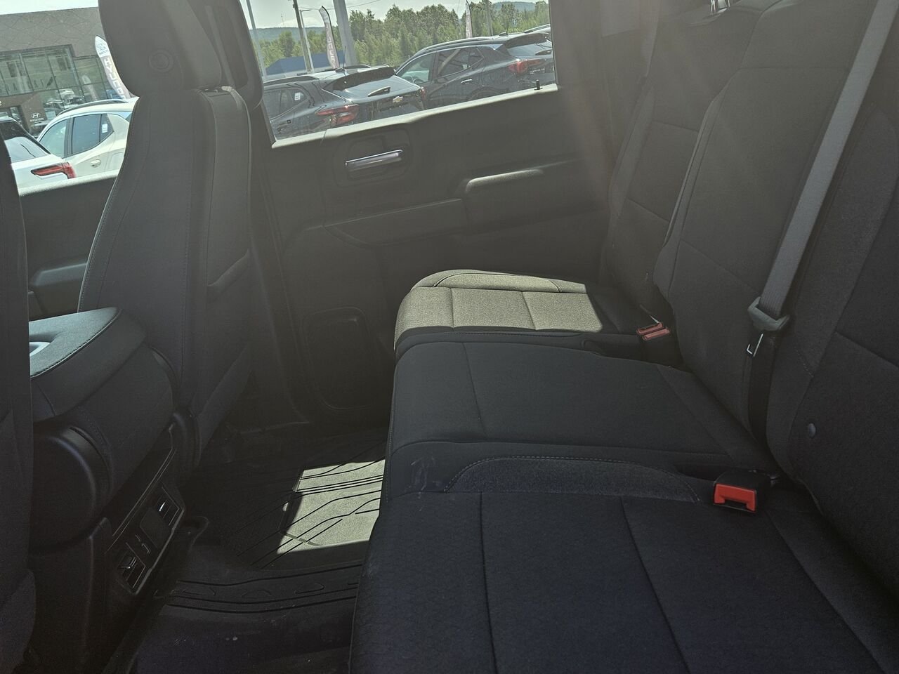 Chevrolet Silverado 2500HD Custom cabine multiplace 4RM 172 po 2026 Blanc sommet Thetford Mines - photo #13