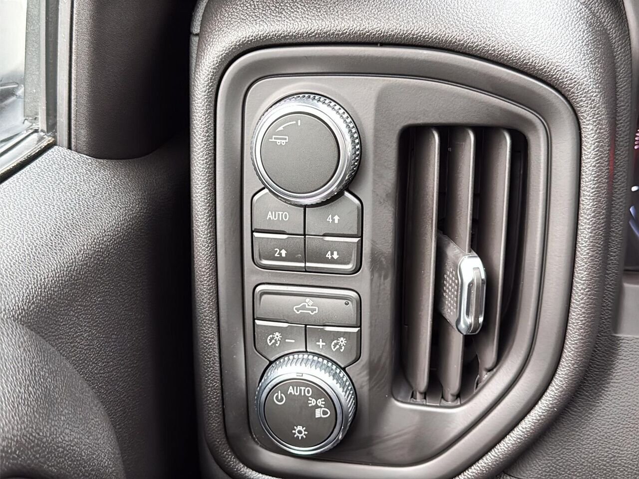 GMC Sierra 1500 Pro cabine multiplace 4RM 157 po 2026 BLANC SOMMET Saint-Hyacinthe - photo #14