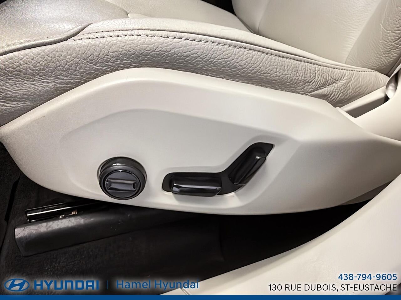 2022 Volvo XC60 Grey Saint-Eustache - photo #19