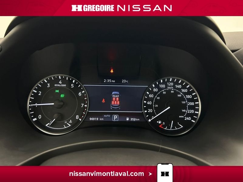 Nissan Armada 2023 Blanc Blainville - photo #24