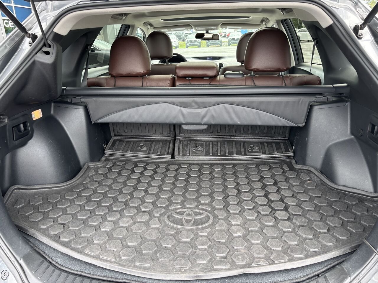 Toyota Venza Familiale V6 4 portes à traction intégrale 2016 Gris Montmagny - photo #9