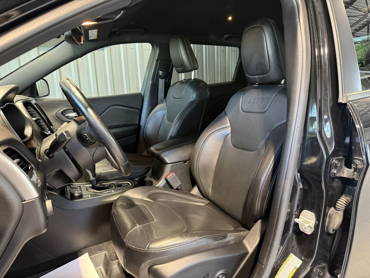 2019 Jeep Cherokee Black Rouyn-Noranda - photo #8