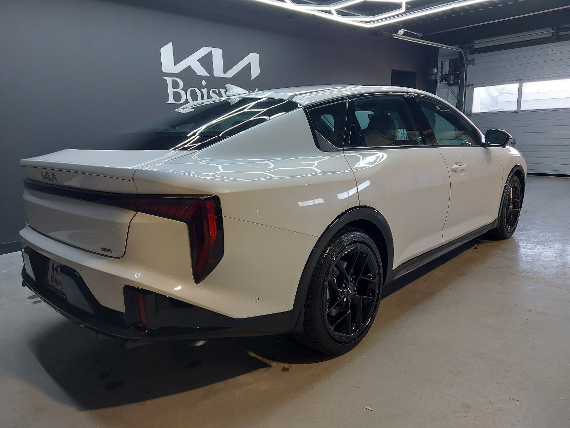 2026 Kia K4 Snow White Pearl Blainville - photo #3