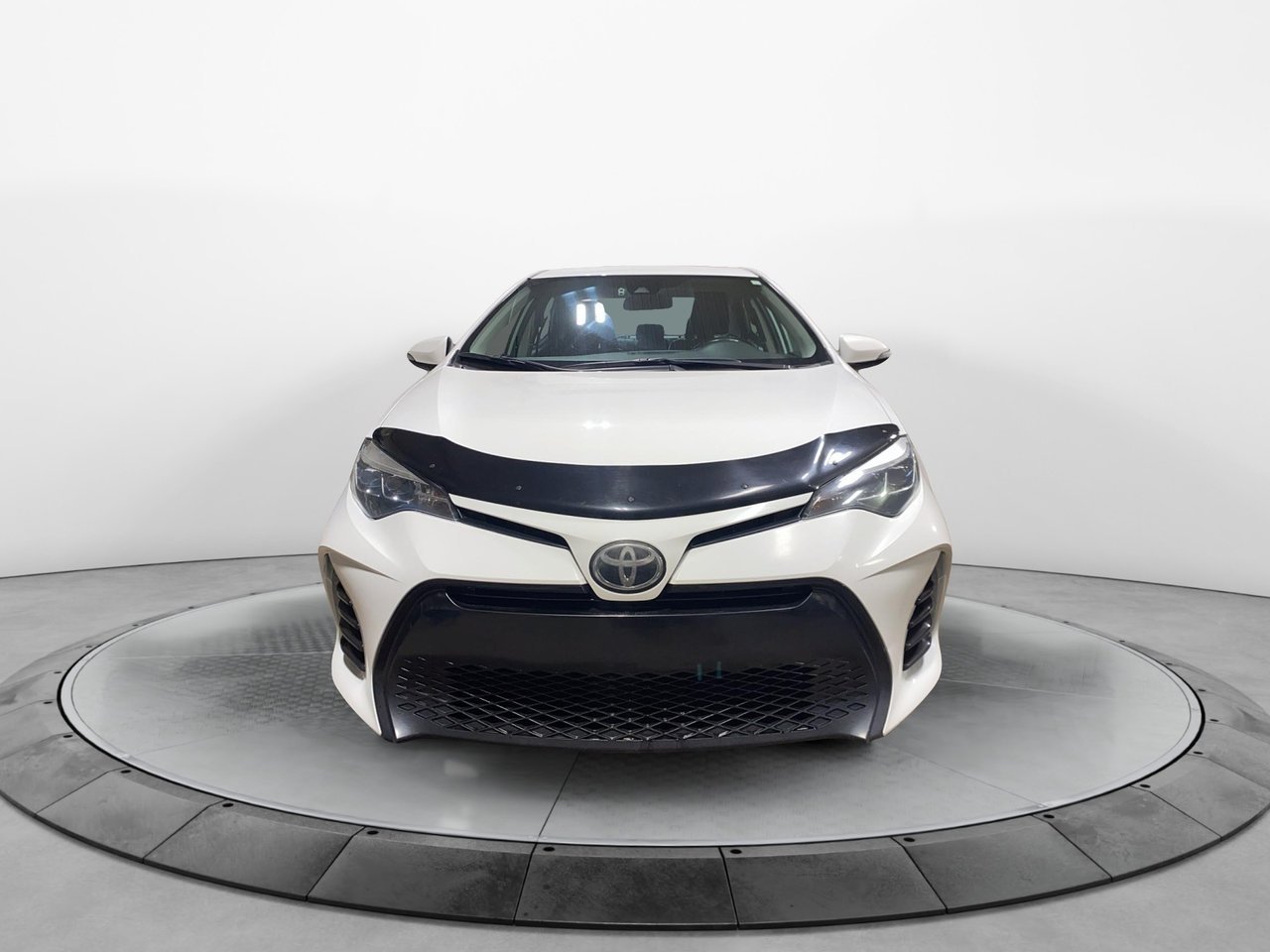 Toyota Corolla 2018 blanc Baie-Comeau - photo #1