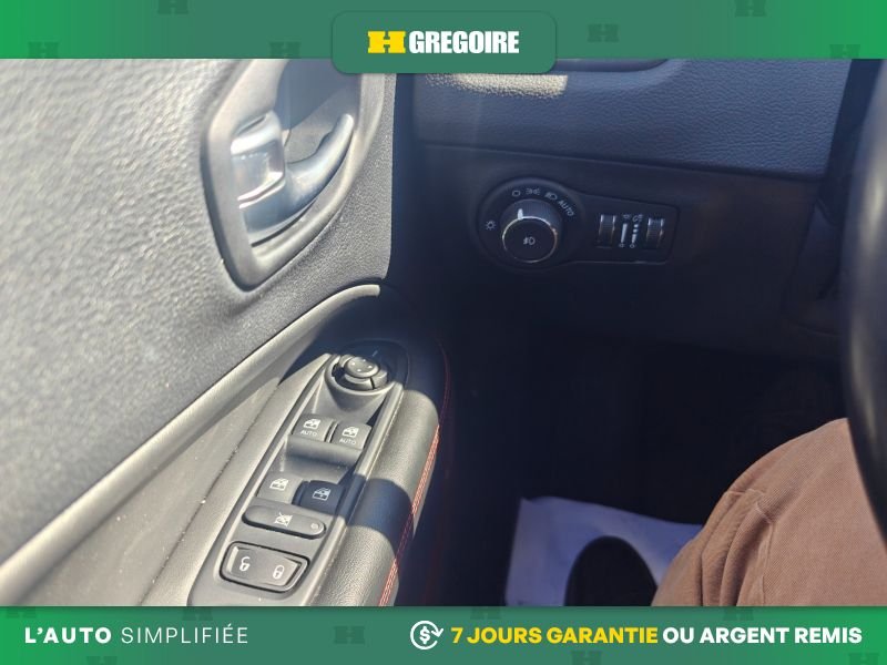 2021 Jeep Compass Red Laval - photo #19