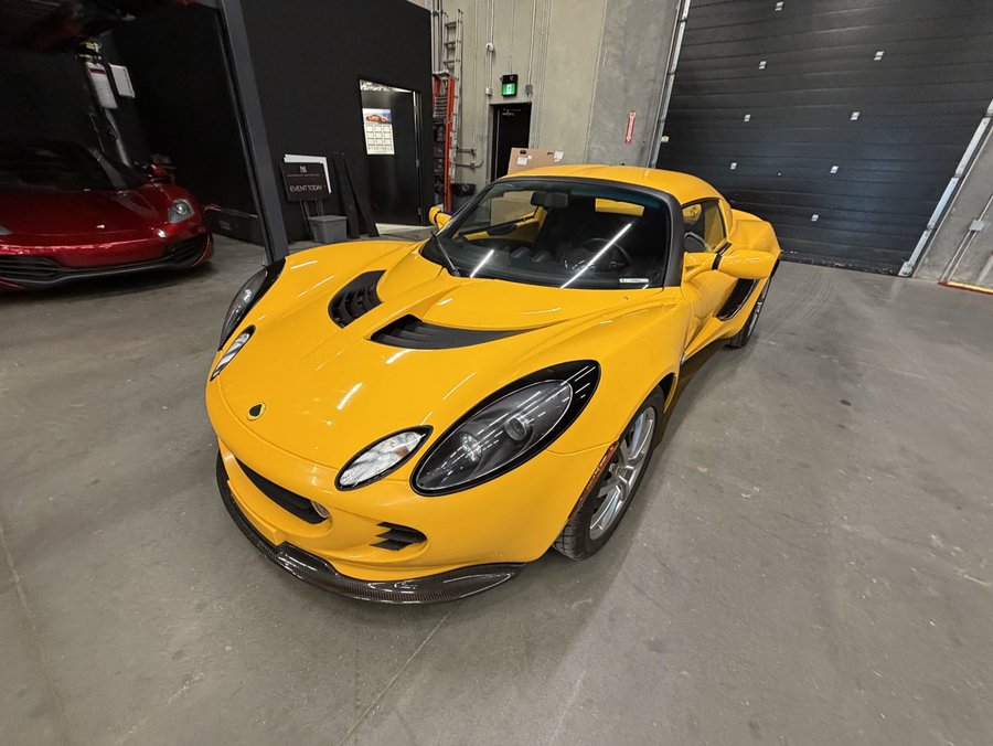 2006 Lotus Elise | Carbon Body Kit | Hard Top & Soft Top | Blaupunkt Sound System | PPF | One Owner Yellow