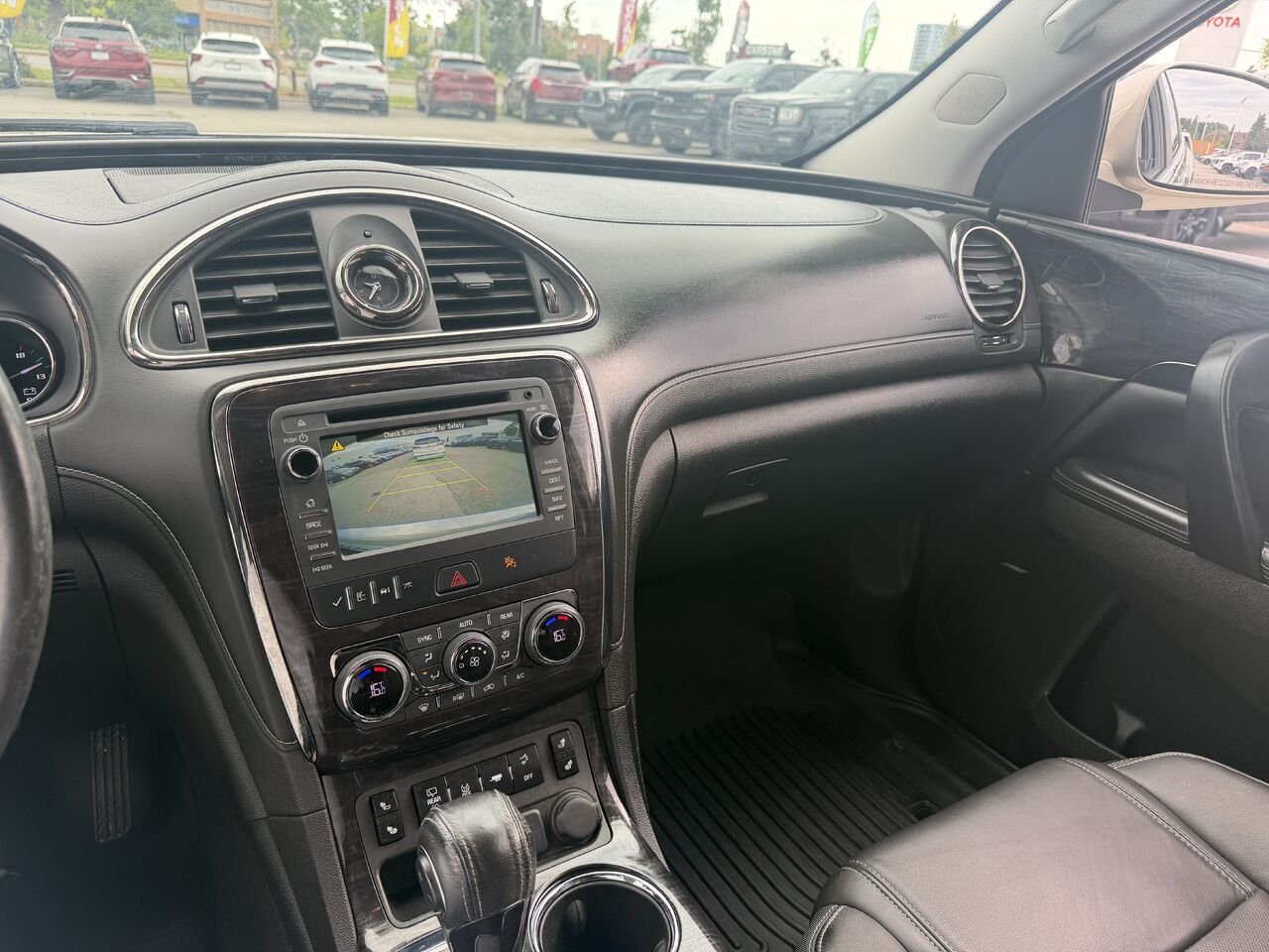 BUICK ENCLAVE 4 portes à TI, Cuir 2017 Beige Ottawa & Gatineau - photo #6