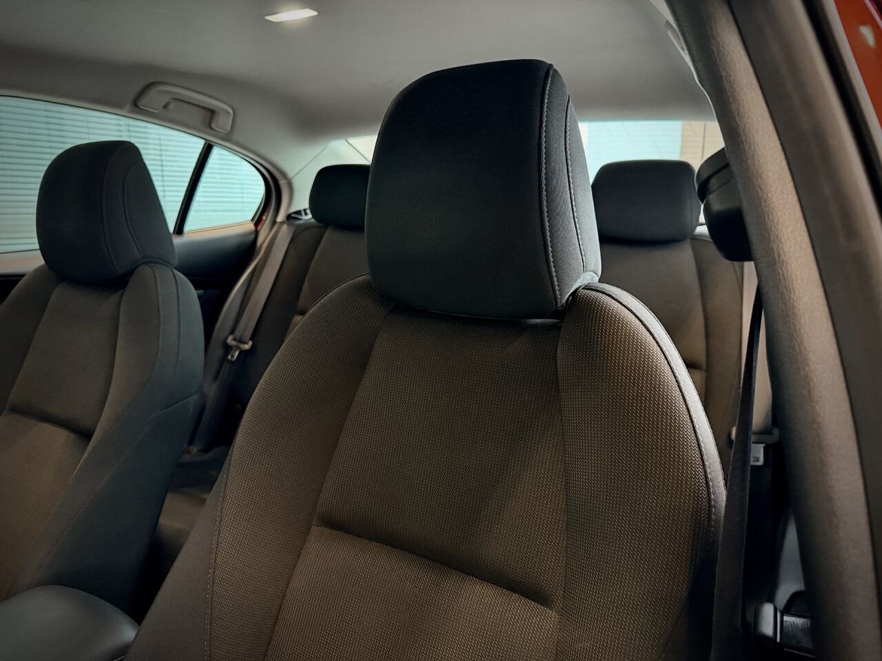 2019 Mazda Mazda3 Red Notre-Dame-des-Prairies - photo #15