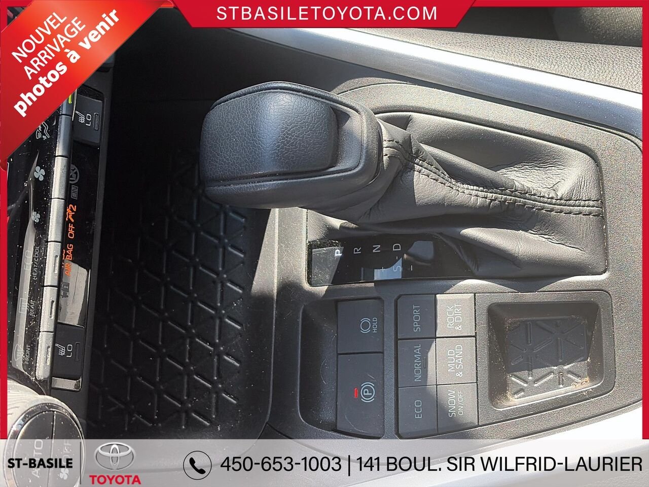 TOYOTA RAV4 2023 Argent Saint-Basile-le-Grand - photo #7