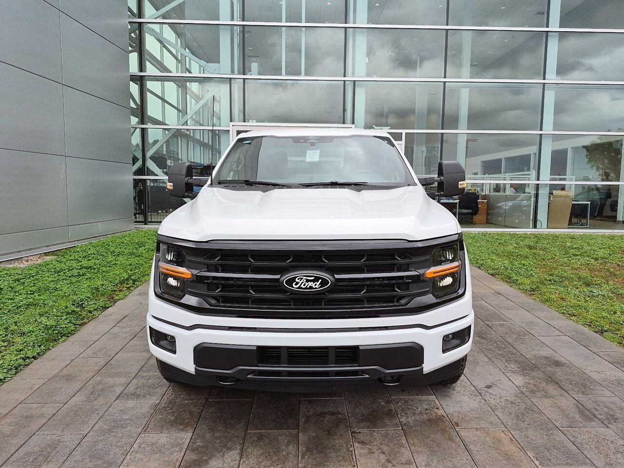 2026 Ford F-150 Oxford White Saint-Jérôme - photo #8