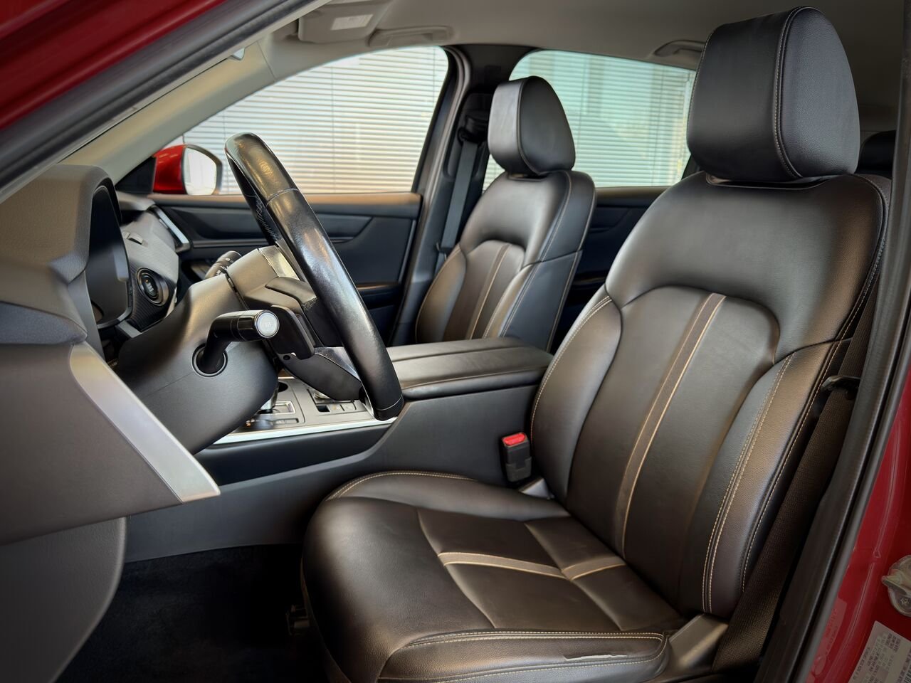 2024 Mazda CX-90 hybride léger Red Notre-Dame-des-Prairies - photo #16
