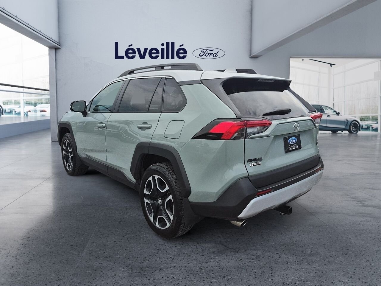 2020 Toyota RAV4 Grey Saint-Jérôme - photo #3