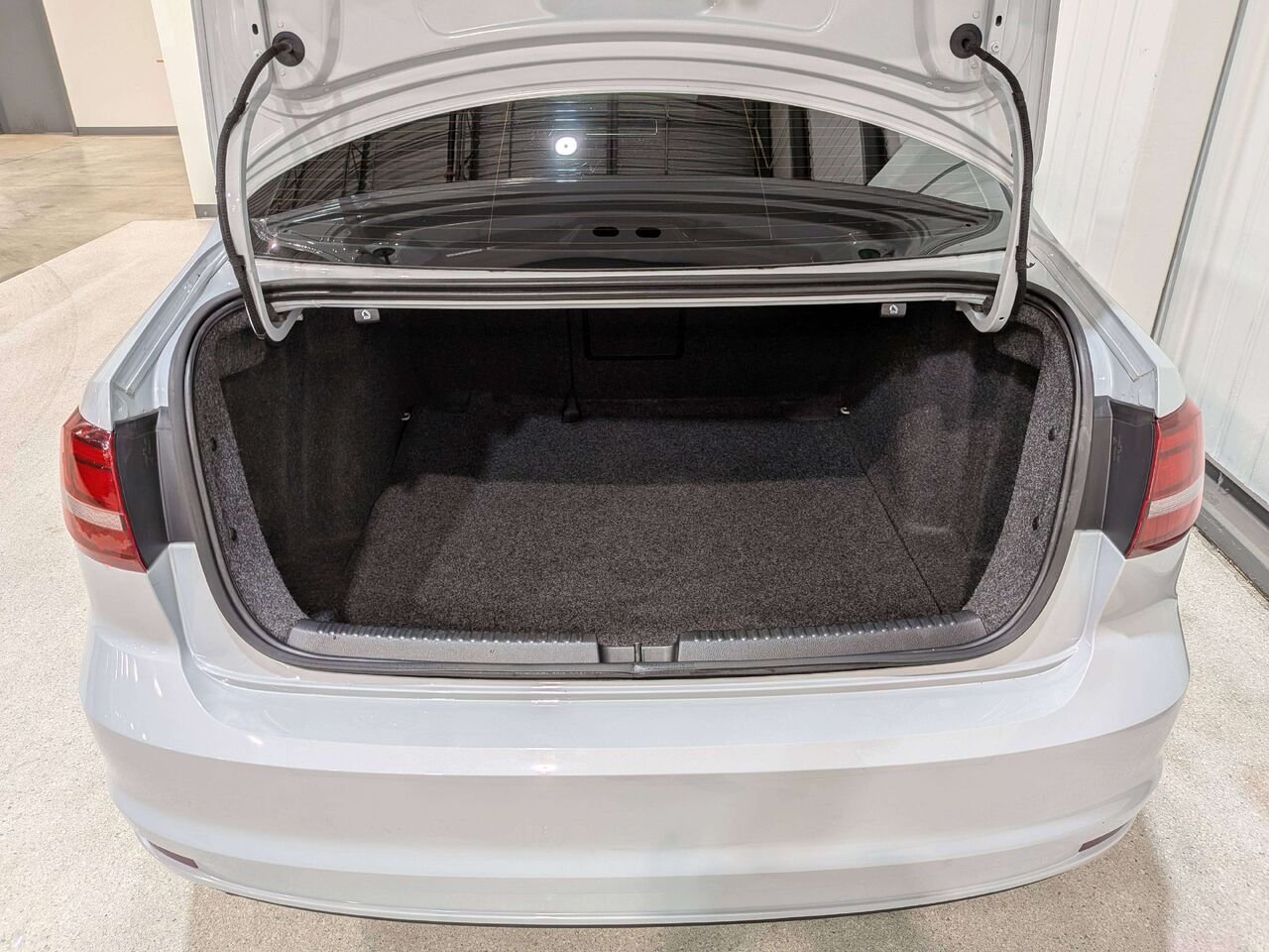 Volkswagen Jetta Sedan 4dr 1.4 TSI Auto Wolfsburg Edition 2017 Gris Val-David - photo #8