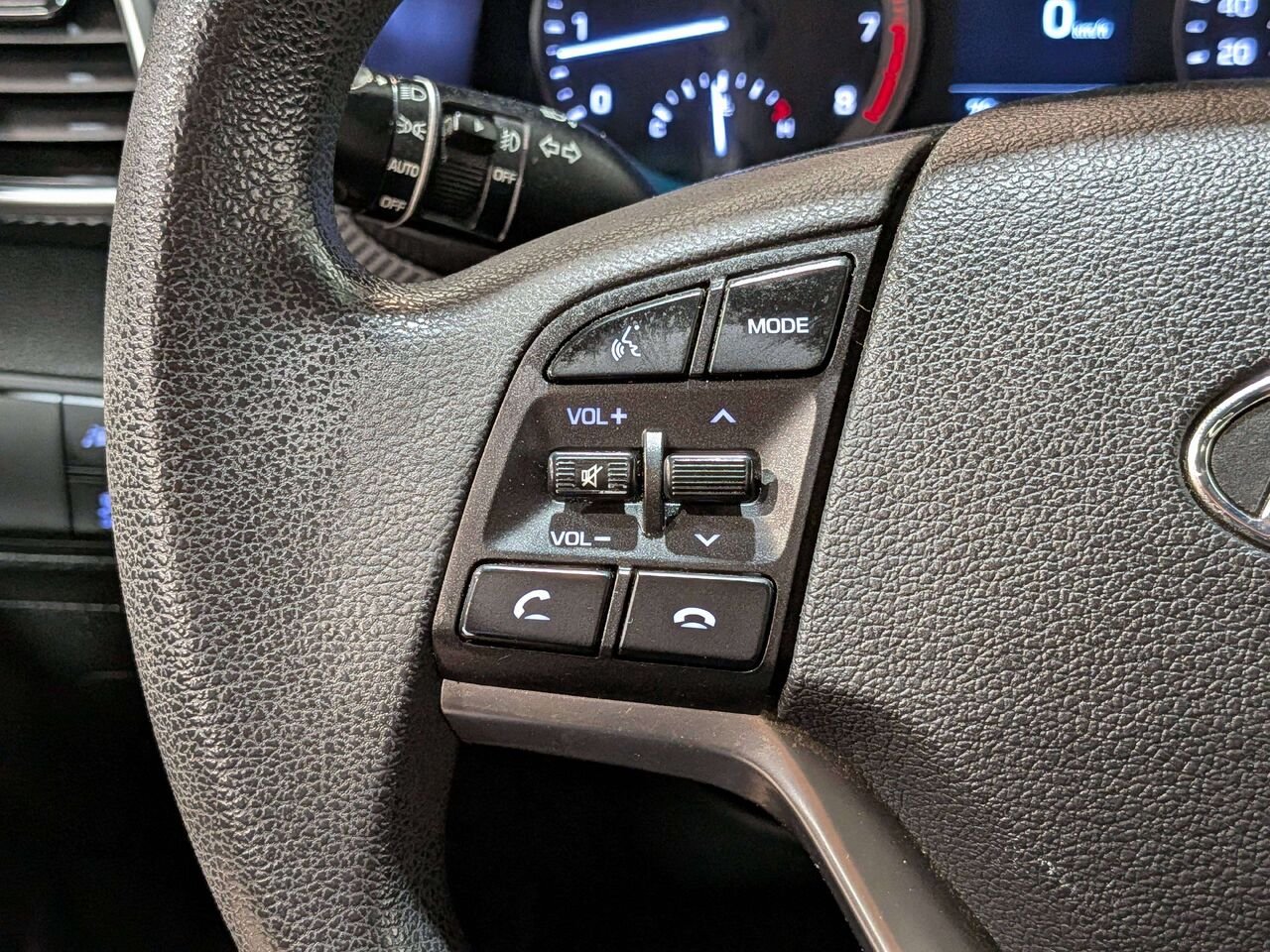 2019 Hyundai Tucson Essential AWD w/Safety Package Black Val-David - photo #14